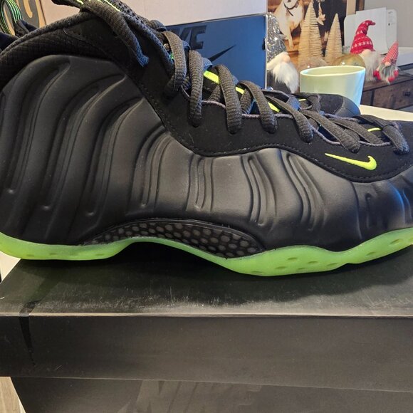 Nike Air Foamposite One Black Volt - Size 10.5 HF2902-001 Mens Shoes NEW - Picture 5 of 15